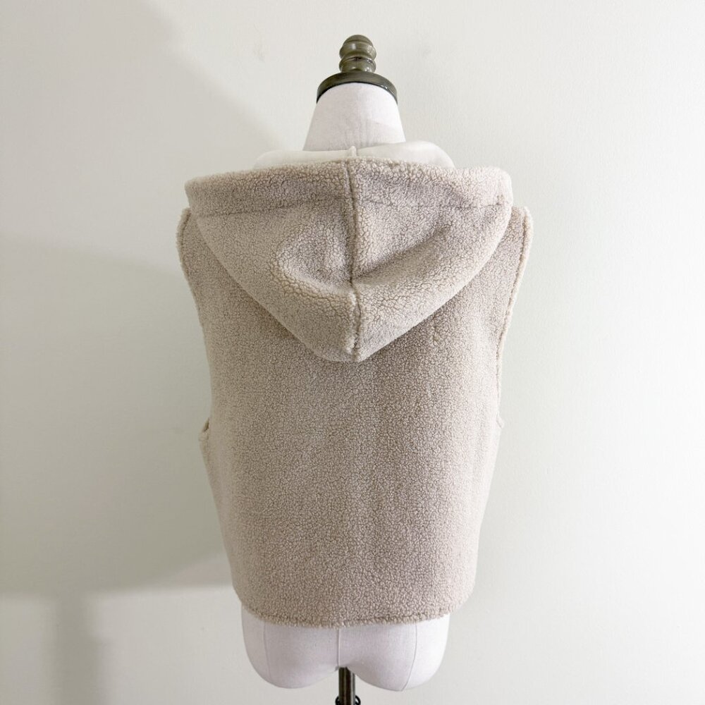 Anthro Pilcro	Tan Teddy Cropped Hooded Vest One Size Fits Most EUC Pull Over - Picture 4 of 6